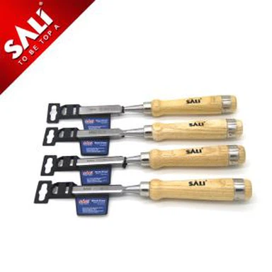 Puidust käepide puidumass